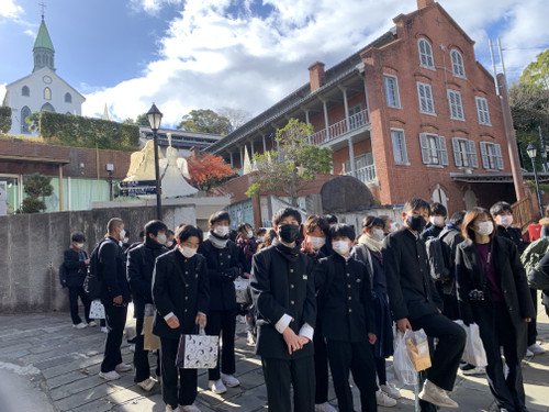 96c0f5229bfa4b049976a6ea19fd5d80_2